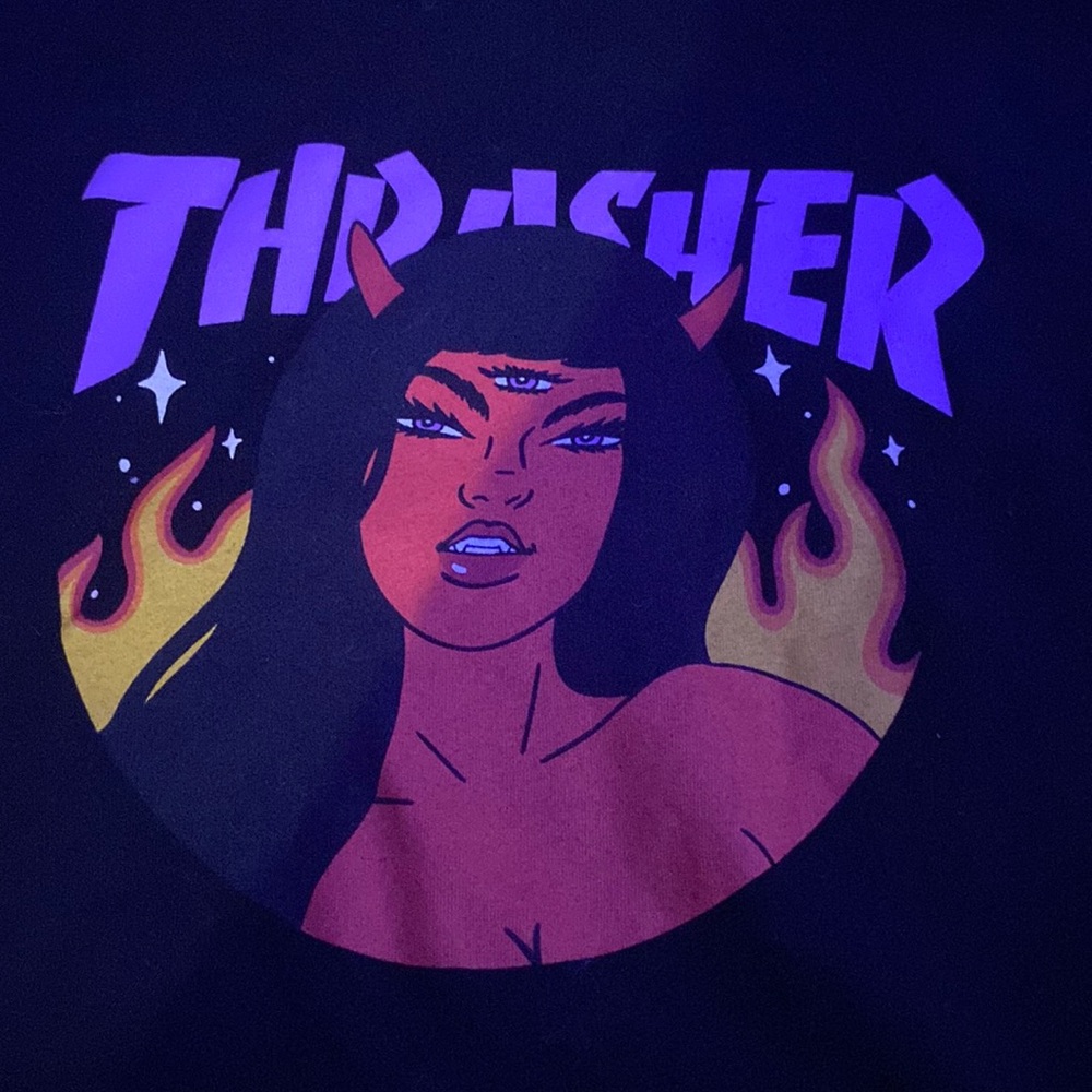 black thrasher top